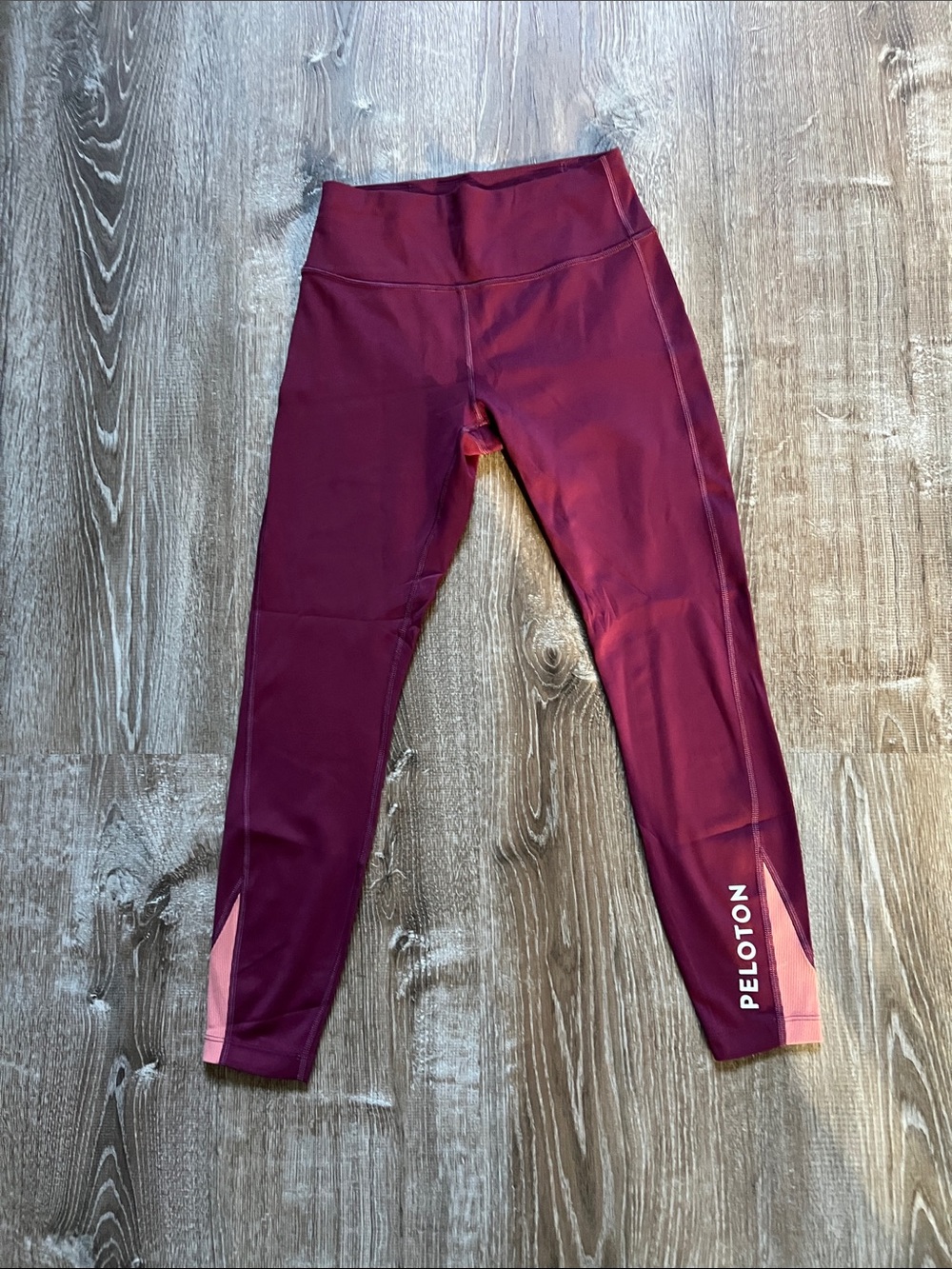 EUC Peloton leggings size Small
